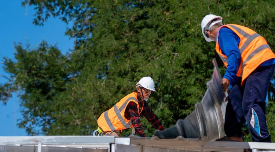 Professional Flat Roofing Installation in Manderson, WY